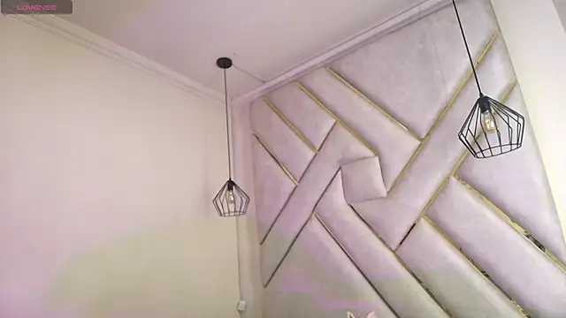 Dahiana Dmour  online show from 10, 4, 2026