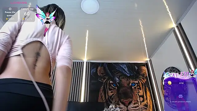 Snapshot of Karolyn_rousse chatting on 1, 3, 2026 Karolyn rousse online show from 1, 3, 2026