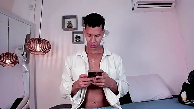 Snapshot of Royland_Vega chatting on 12, 2, 2026 Royland Vega online show from 12, 2, 2026