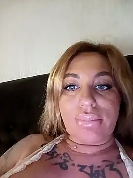 MiaMooly online show from 3, 4, 2026