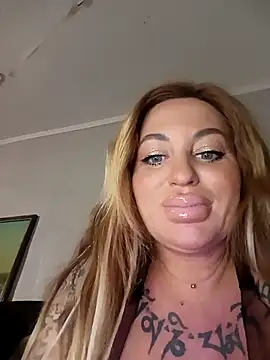 MiaMooly online show from 11, 4, 2026