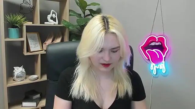 SweetLilyxo online show from 20, 4, 2026