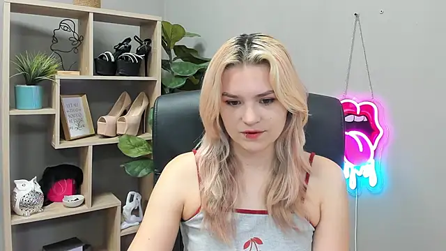 SweetLilyxo online show from 21, 7, 2026