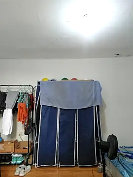 Snapshot of thom_1 chatting on 14, 5, 2026 thom 1 online show from 14, 5, 2026