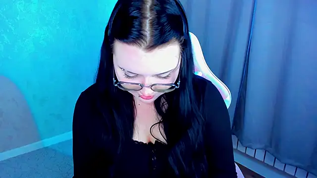 Snapshot of Kira_G0ld chatting on 24, 4, 2026 Kira G0ld online show from 24, 4, 2026