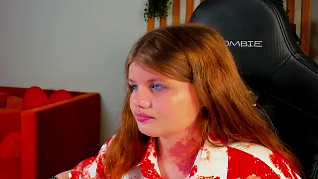 ChloeHalses online show from 5, 6, 2026