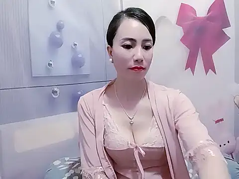 Hello-Kitty001 online show from 25, 3, 2026