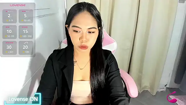 Ursweetyshaine online show from 10, 6, 2026