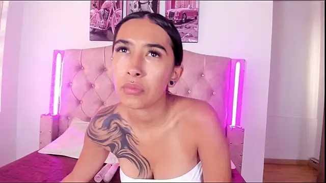 Snapshot of liittle__baby chatting on 27, 2, 2026 liittle baby online show from 27, 2, 2026