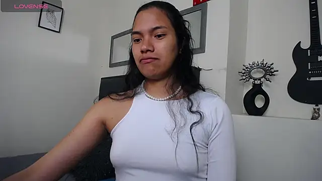 Julieta Parker online show from 27, 5, 2026