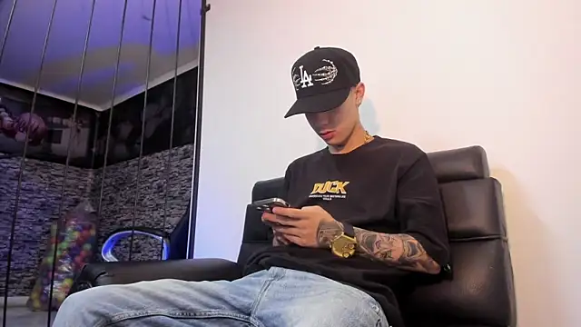 Dereck Boy  online show from 1, 4, 2026