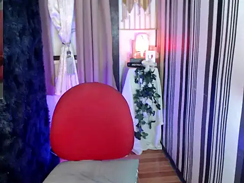 Foxysexykendra online show from 13, 2, 2026