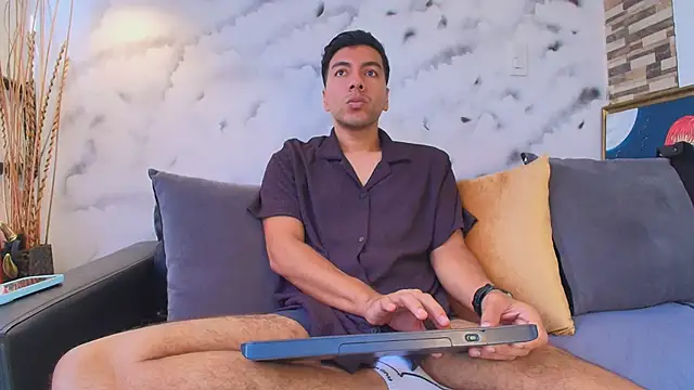 Max Hornye online show from 2, 4, 2026