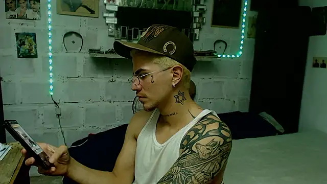 Snapshot of paul-mendezx chatting on 18, 2, 2026 paul-mendezx online show from 18, 2, 2026