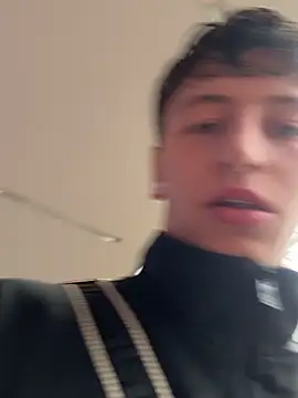 ARON LUXX online show from 13, 4, 2026