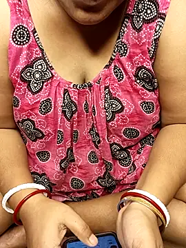 Snapshot of R_Queen chatting on 27, 6, 2026 R Queen online show from 27, 6, 2026