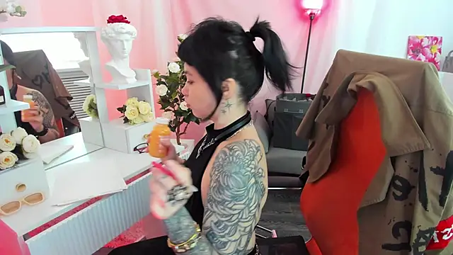 NeoGeisha online show from 22, 6, 2026
