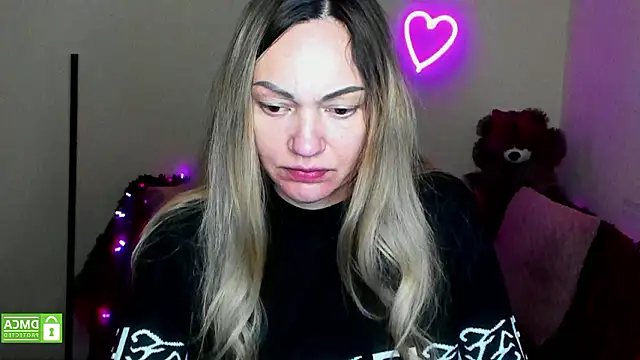 BlondMikey22 online show from 5, 2, 2026