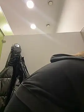 blonde exe online show from 9, 3, 2026