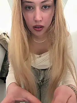 Snapshot of blonde_exe chatting on 14, 5, 2026 blonde exe online show from 14, 5, 2026