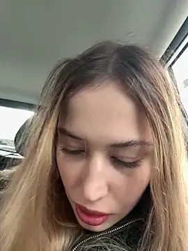 Snapshot of blonde_exe chatting on 16, 5, 2026 blonde exe online show from 16, 5, 2026