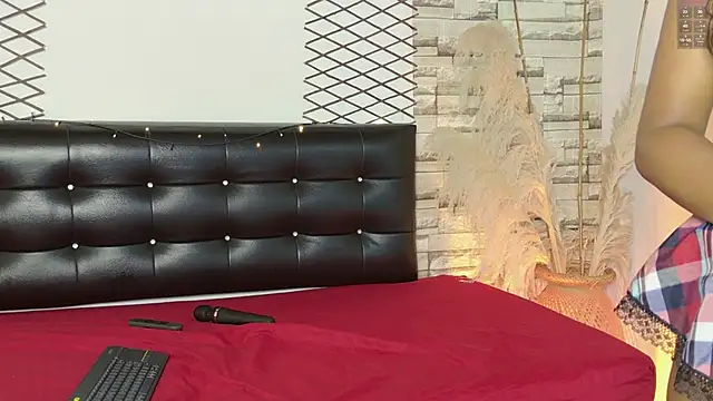 Lia James  online show from 30, 3, 2026