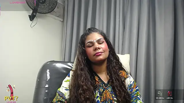 yaazhinii online show from 20, 3, 2026