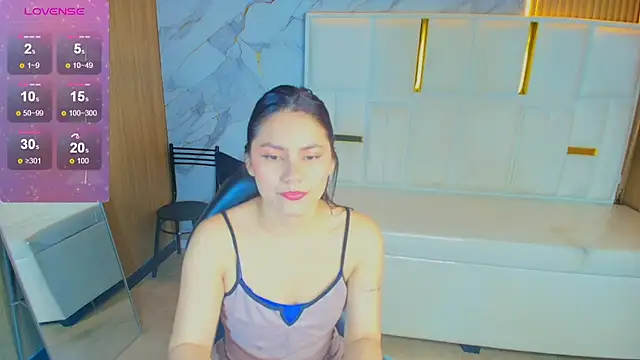 Snapshot of rox_luxury_tf chatting on 23, 4, 2026 rox luxury tf online show from 23, 4, 2026