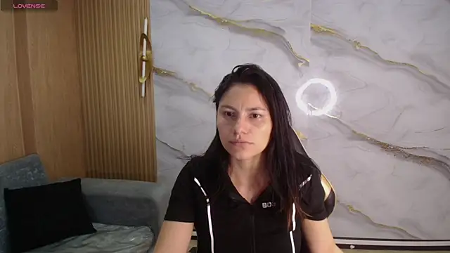 Snapshot of rox_luxury_tf chatting on 11, 6, 2026 rox luxury tf online show from 11, 6, 2026