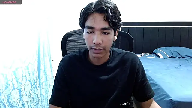 Snapshot of Pedestal_diamant chatting on 17, 4, 2026 Pedestal diamant online show from 17, 4, 2026