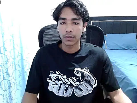 Snapshot of Pedestal_diamant chatting on 19, 4, 2026 Pedestal diamant online show from 19, 4, 2026