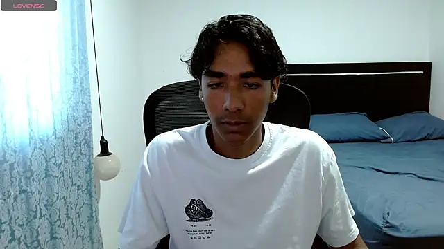Snapshot of Pedestal_diamant chatting on 22, 5, 2026 Pedestal diamant online show from 22, 5, 2026