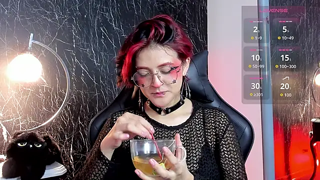 YuuMiko online show from 6, 4, 2026