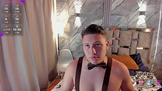 Snapshot of Manson_and_Zoe chatting on 5, 4, 2026 Manson and Zoe online show from 5, 4, 2026