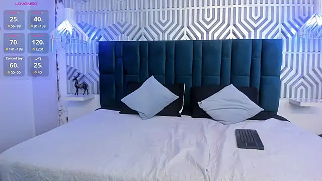 Naomi-Thompson online show from 5, 2, 2026