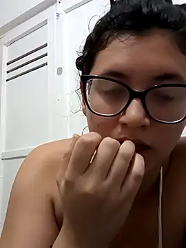 Snapshot of Dahlia-Rose chatting on 28, 2, 2026 Dahlia-Rose online show from 28, 2, 2026