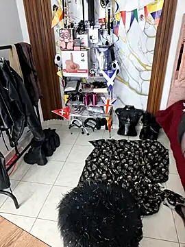 Snapshot of valen_ros chatting on 25, 6, 2026 valen ros online show from 25, 6, 2026
