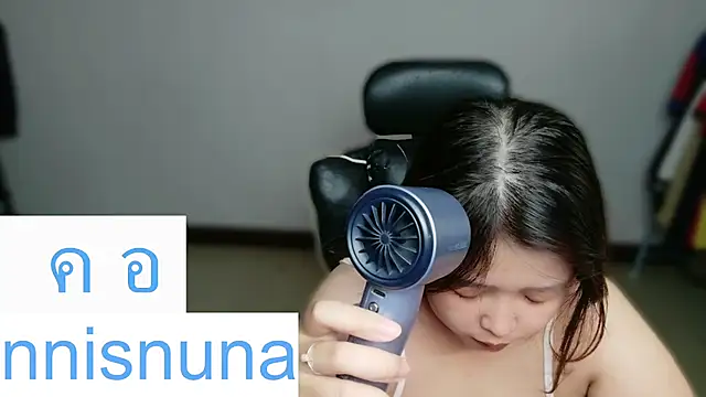 Snapshot of nunanunanuna chatting on 23, 7, 2026 nunanunanuna online show from 23, 7, 2026