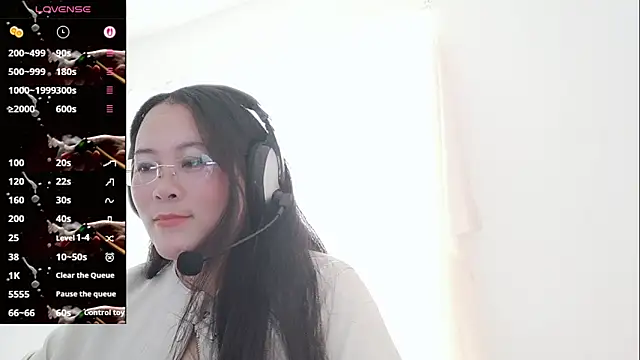 Snapshot of vivi523 chatting on 28, 3, 2026 vivi523 online show from 28, 3, 2026