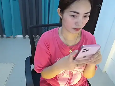 Snapshot of babydenxx69 chatting on 18, 3, 2026 babydenxx69 online show from 18, 3, 2026