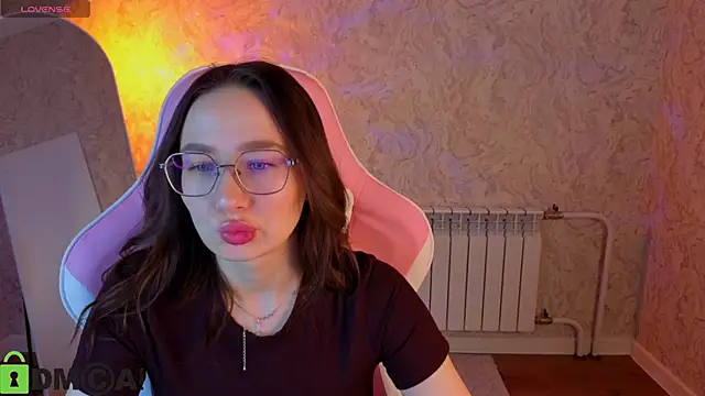  Kiki angel  online show from 21, 2, 2026