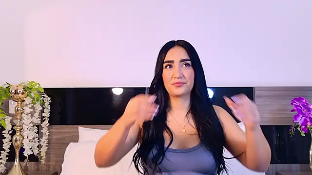 Snapshot of MaraGrief_ chatting on 16, 4, 2026 MaraGrief online show from 16, 4, 2026