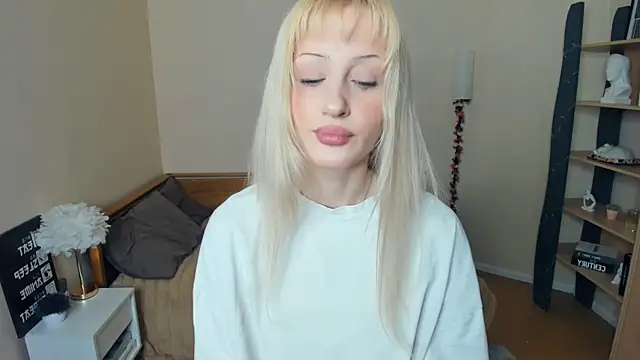 Snapshot of LolaStusse chatting on 3, 3, 2026 LolaStusse online show from 3, 3, 2026