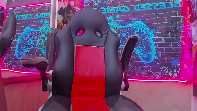 Jeanpieroo26 online show from 23, 2, 2026