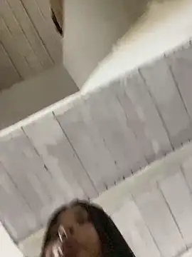 Snapshot of Romie_rous chatting on 6, 2, 2026 Romie rous online show from 6, 2, 2026