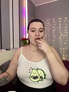 Snapshot of lipsi_vikki chatting on 18, 2, 2026 lipsi vikki online show from 18, 2, 2026