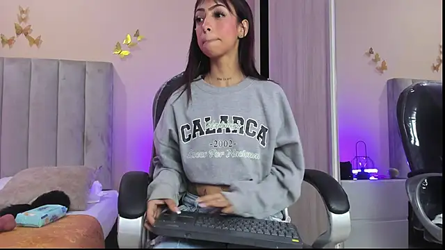 Snapshot of Emma_Hearts chatting on 7, 2, 2026 Emma Hearts online show from 7, 2, 2026