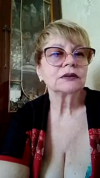 Snapshot of SophieBurns chatting on 11, 7, 2026 SophieBurns online show from 11, 7, 2026