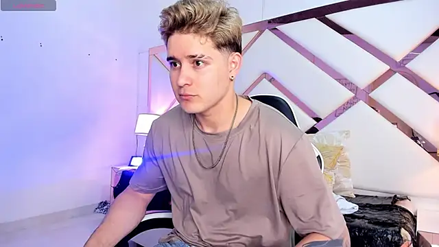 rayan linxx online show from 12, 3, 2026