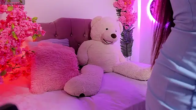 Snapshot of Eleanor_Park_ chatting on 3, 3, 2026 Eleanor Park online show from 3, 3, 2026